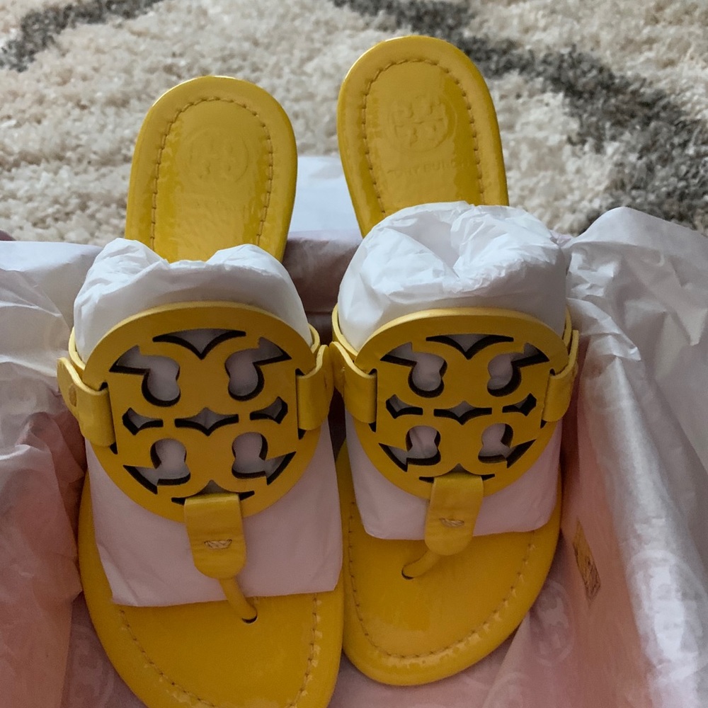 Tory Burch Miller Sandal size 5.5 in Limone